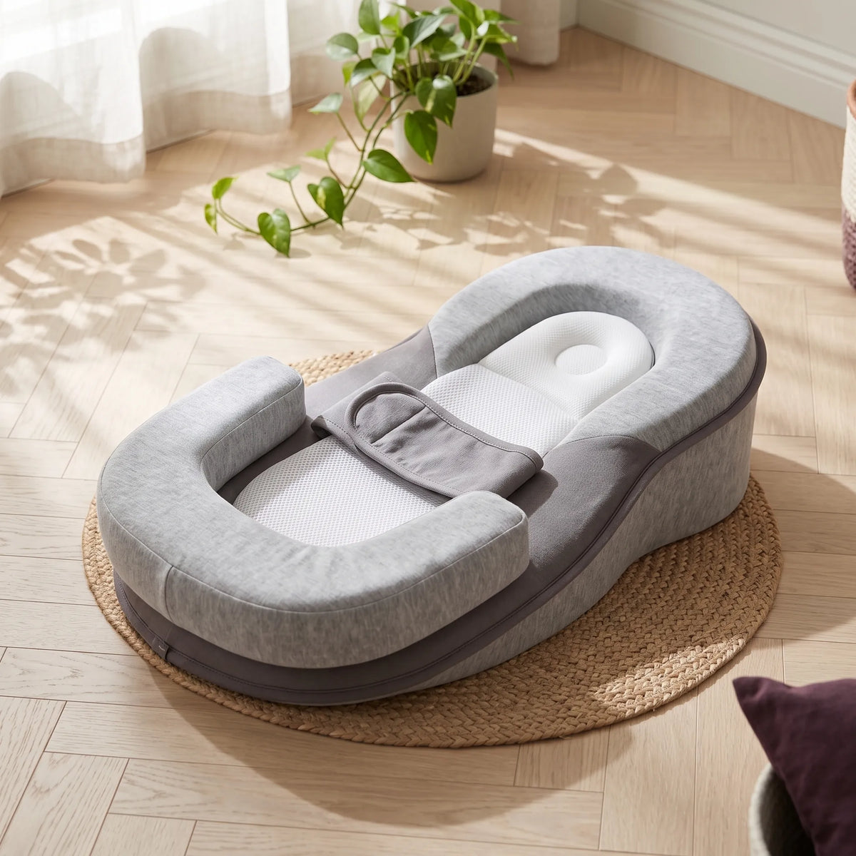 Inclined Newborn Comfort Lounger