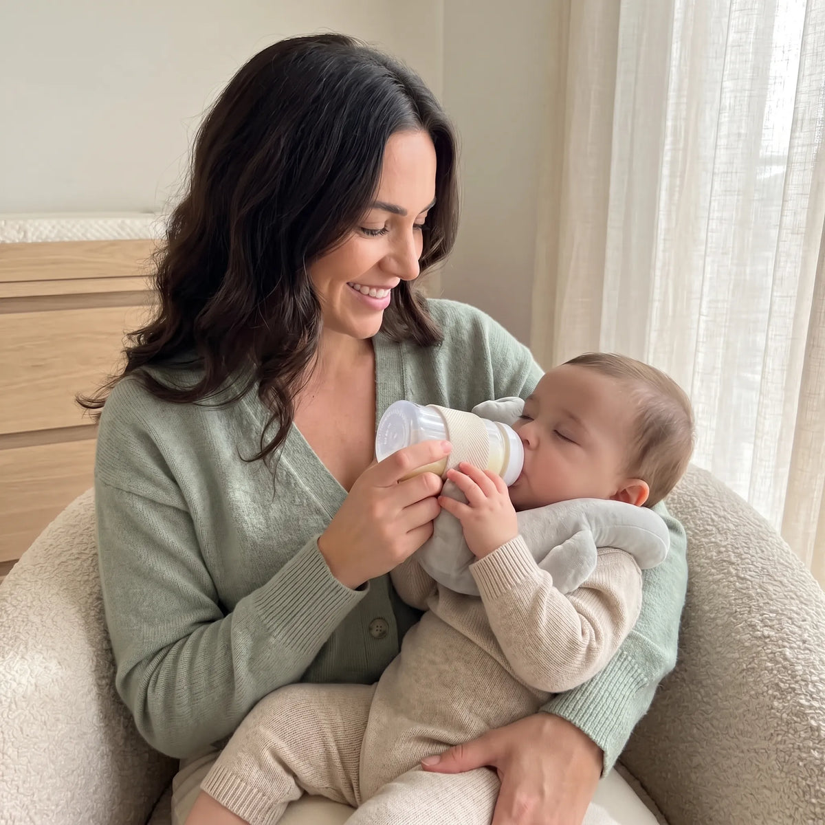 Hands Free Baby Bottle Holder