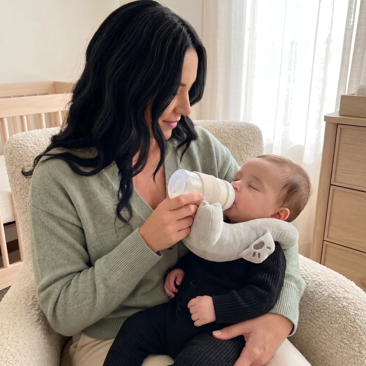 Hands Free Baby Bottle Holder